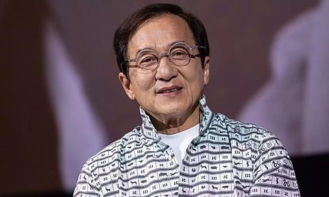 ஜாக்கி சான் உயிரிழந்ததாக பரவிய வதந்தி.. இப்போது என்ன செய்கிறார்?