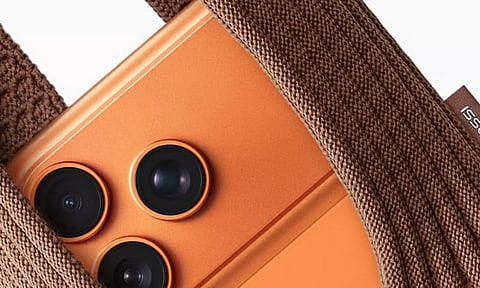 டிரெண்டிங்கில் "ஐபோன் பாக்கெட்"- வாயை பிளக்கும் ஆப்பிள் பயனர்கள்