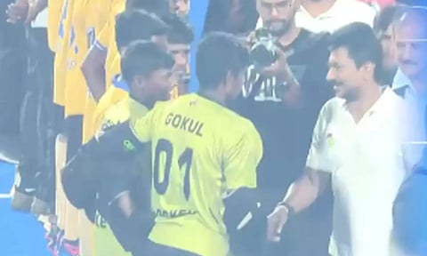 மதுரையில் உலகத் தரம் வாய்ந்த ஹாக்கி மைதானம்- திறந்து வைத்த துணை முதலமைச்சர்