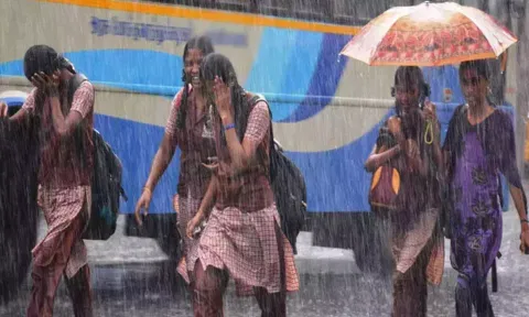 தமிழகத்தில் நாளை 2 மாவட்டங்களில் பள்ளி, கல்லூரிகளுக்கு விடுமுறை
