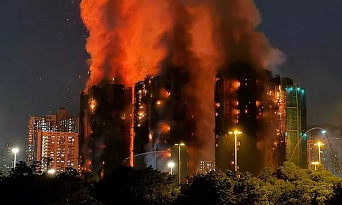 VIDEO: ஹாங்காங்கில் அடுக்குமாடி குடியிருப்பில் பெரும் தீ விபத்து - 13 பேர் உயிரிழப்பு