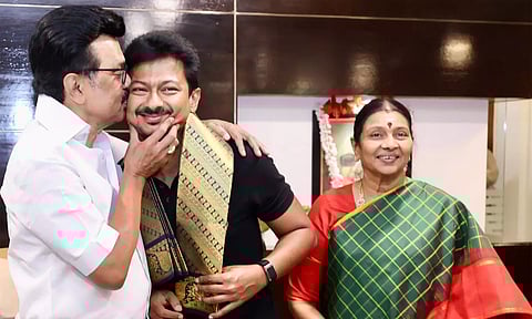 மக்களுக்காக களத்தில் நிற்பவனாக நீ திகழ வேண்டும் - உதயநிதிக்கு மு.க.ஸ்டாலின் வாழ்த்து