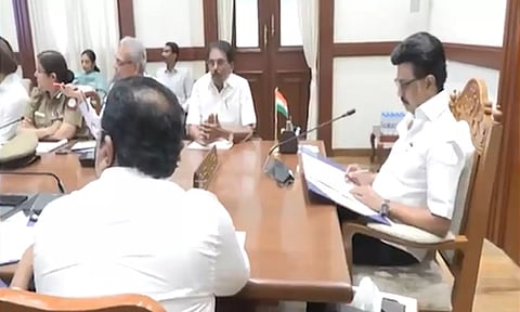 தமிழகத்திற்கு 2 நாட்கள் ரெட் அலர்ட்- முதலமைச்சர் மு.க.ஸ்டாலின் ஆலோசனை