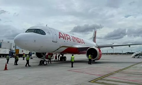 டிட்வா புயல்- பயணிகளுக்கு ஏர் இந்தியா நிறுவனம் அறிவுறுத்தல்