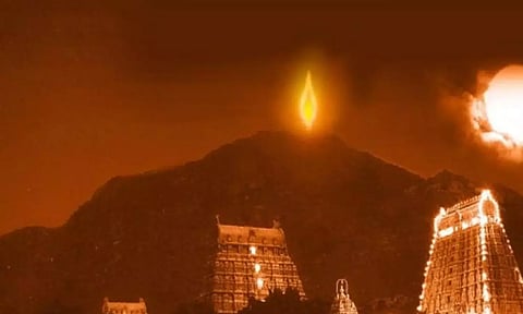 Indraya Panchangam மற்றும் முக்கிய நிகழ்வுகள்- 3 டிசம்பர் 2025: திருக்கார்த்திகை தீபத்திருவிழா