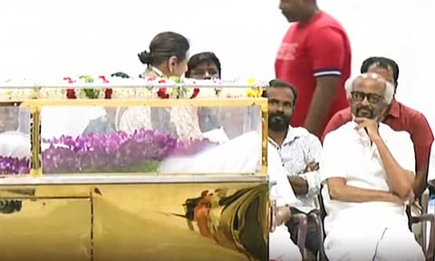 AVM சரவணன் உடலுக்கு அஞ்சலி செலுத்திய ரஜினிகாந்த்!