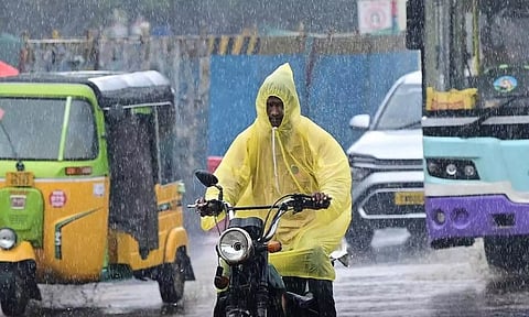மீண்டும் மீண்டுமா... சென்னையின் பல்வேறு இடங்களில் மழை