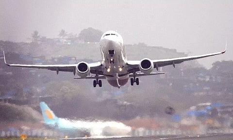 சென்னையில் விமான கட்டணம் பல மடங்கு உயர்வு- பயணிகள் அதிர்ச்சி