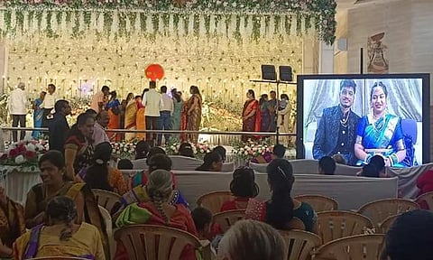 இண்டிகோ விமான சேவை ரத்து எதிரொலி: புதுமண தம்பதி இல்லாமல் நடந்த வெட்டிங் ரிசப்ஷன்