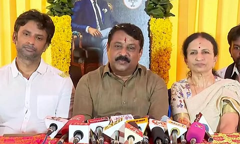 "மாமன், மச்சானாக பழகுகிறோம்; தீபம் ஏற்றுவதில் இஸ்லாமியர்களுக்கு எந்த பிரச்னையும் இல்லை" - நயினார் நாகேந்திரன்!