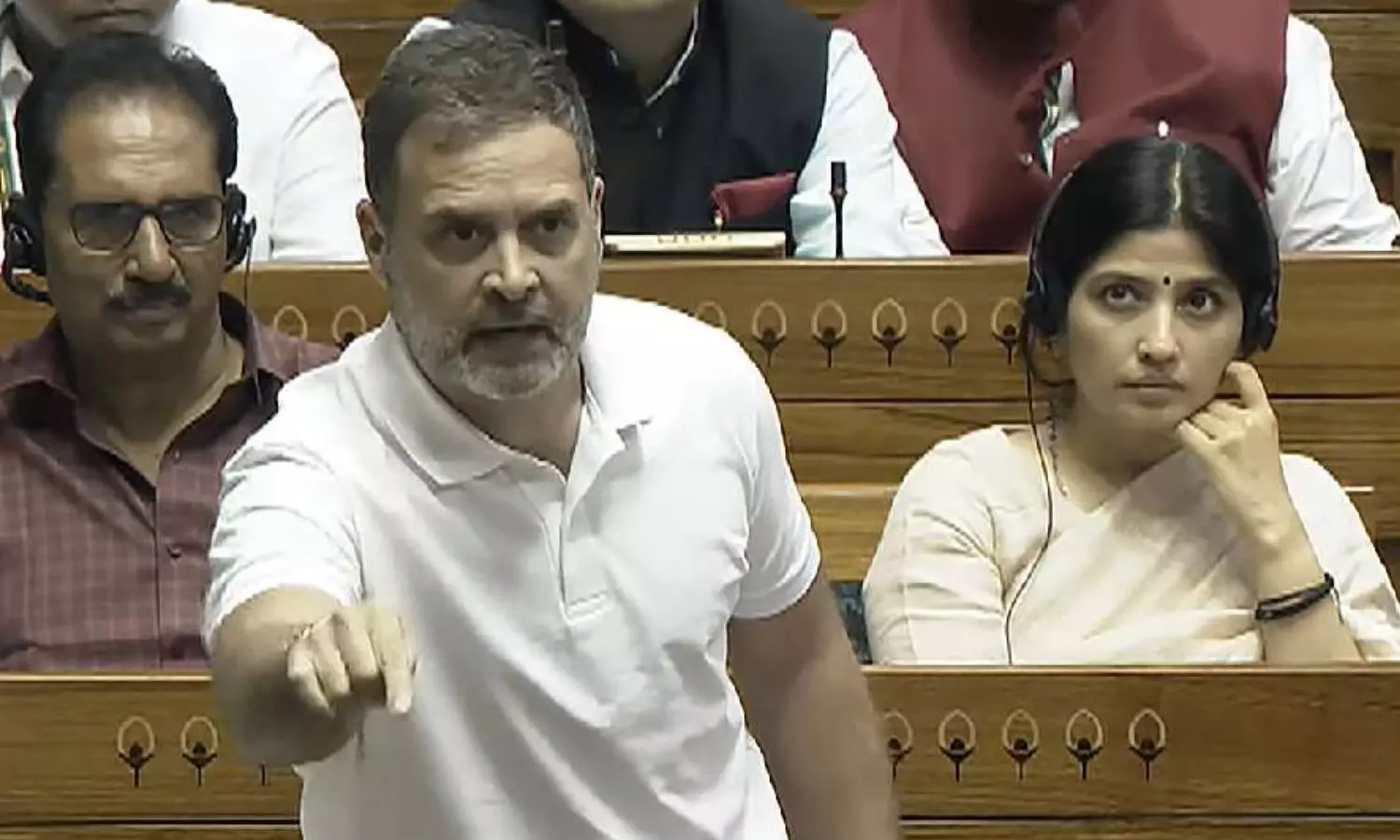 10 மணிநேரம்.. மக்களவையில் அனல் பறக்கப்போகும் SIR மீதான விவாதம் - ராகுல் தலைமையில் குழு ரெடி!