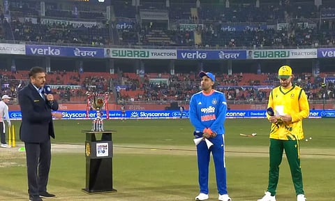 SA-க்கு எதிரான 2வது டி20 போட்டி: இந்தியா பந்து வீச்சு தேர்வு