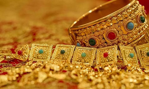 GOLD PRICE TODAY: ஒரே நாளில் 2-வது முறையாக உயர்ந்த தங்கம் விலை- குடும்ப தலைவிகள் அதிர்ச்சி