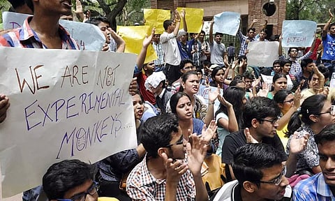 பாராளுமன்ற கூட்டுக்குழு விவாதத்திற்கு அனுப்பப்படும் 'விக்ஷித் பாரத் சிக்ஷா ஆதிக்ஷன் மசோதா'!