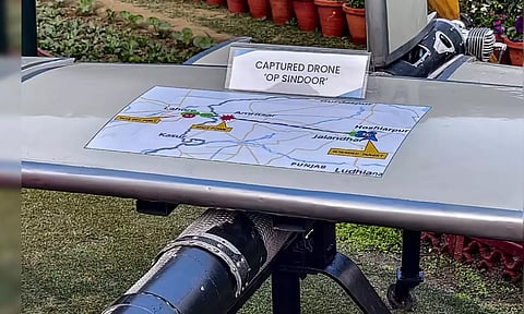 ஆபரேஷன் சிந்தூரில் சுட்டுவீழ்த்தப்பட்ட பாகிஸ்தான் டிரோனை முதல் முறையாக காட்சிக்கு வைத்த இந்திய ராணுவம்