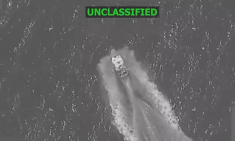 பசிபிக் கடலில் படகுகள் மீது அமெரிக்க ராணுவம் தாக்குதல் - 8 பேர் பலி