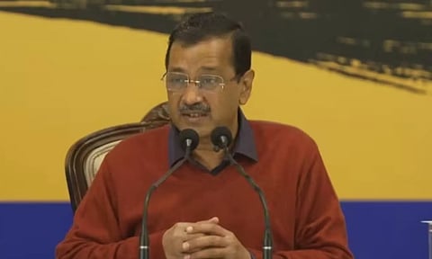 'ஓமனில் பிரதமர், ஜெர்மனியில் எதிர்க்கட்சித் தலைவர், மாசில் தலைநகரம்' - அரவிந்த் கெஜ்ரிவால்