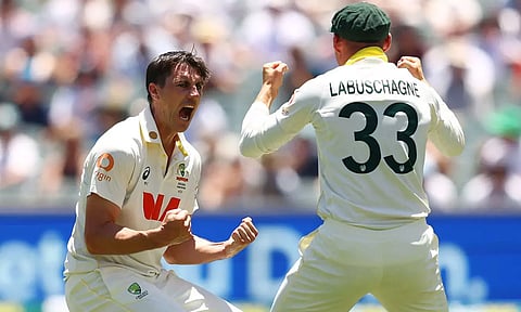 அடிலெய்டு டெஸ்ட்: இரண்டாம் நாள் முடிவில் இங்கிலாந்து 213/8