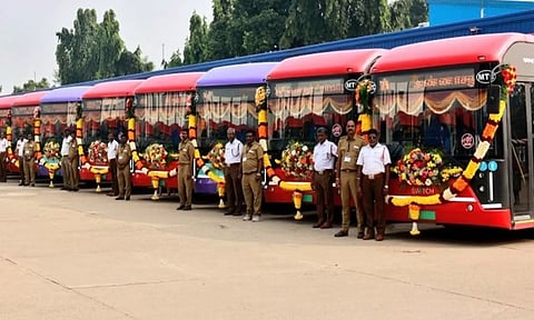 பூந்தமல்லி பணிமனையில் 125 மின்சார பேருந்துகளை தொடங்கி வைத்தார் உதயநிதி ஸ்டாலின்