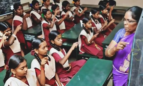 ஆசிரியர்கள், ஊழியர்களுக்கான பணியிட மாறுதல் கலந்தாய்வு - இன்று முதல் விண்ணப்பிக்கலாம்