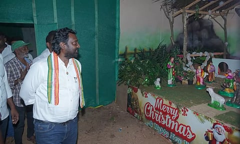 கிறிஸ்துமஸ் பண்டிகை - குடில் திறப்பு விழாவில் கலந்துகொண்டு வாழ்த்து தெரித்த விஜய் வசந்த் எம்.பி.