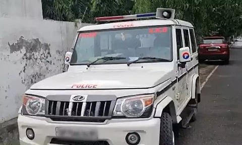 'முஸ்லீம்களை' எதிர்கொள்ள 250 வாள்கள் விநியோகம் - இந்து ரக்ஷா தள ஆர்வலர்கள் 6 பேர் கைது!