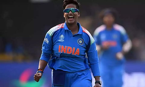 டி20 கிரிக்கெட்டில் அதிக விக்கெட்டுகள்: சாதனை படைத்த தீப்தி சர்மா