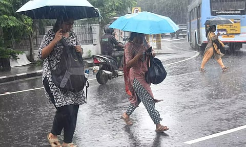 தமிழகத்தில் 2 நாட்கள் மழைக்கு வாய்ப்பு - வானிலை ஆய்வு மையம்