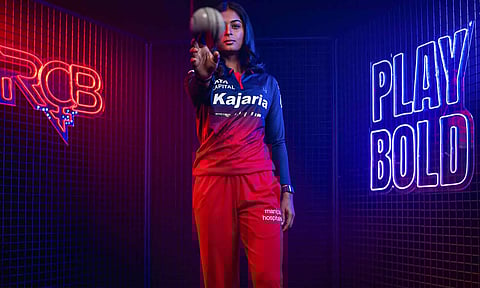 பெண்கள் பிரீமியர் லீக்: ஆர்சிபி அணிக்கான புதிய ஜெர்சி அறிமுகம்