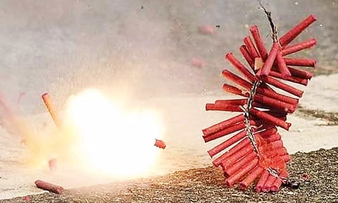 விருதுநகரில் பட்டாசு வெடி விபத்து- 2 பேர் உயிரிழப்பு