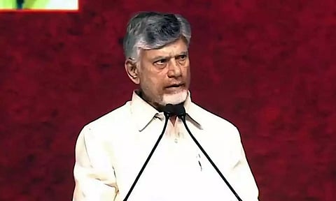 எந்த மொழியும் உயர்ந்ததோ அல்லது தாழ்ந்ததோ இல்லை: சந்திரபாபு நாயுடு