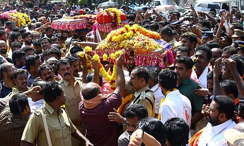 பந்தளத்தில் இருந்து சபரிமலைக்கு திருவாபரண ஊர்வலம் 12-ந் தேதி புறப்படுகிறது