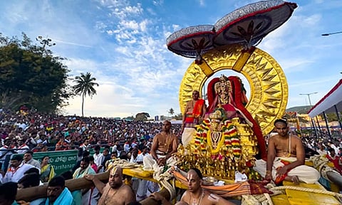 திருப்பதி கோவிலில் 25-ந்தேதி ரத சப்தமி விழா: ஒரேநாளில் 7 வாகனங்களில் மலையப்பசாமி வீதிஉலா