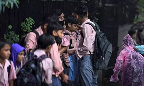 காரைக்காலில் பள்ளிகளுக்கு விடுமுறை அறிவிப்பு