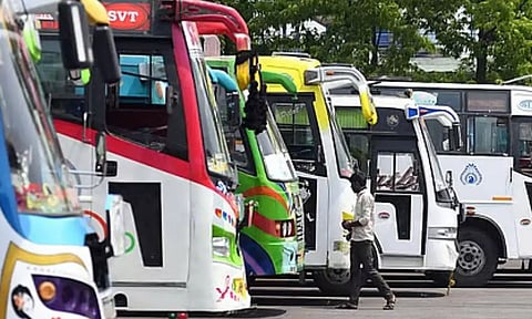 பொங்கல் முன்னிட்டு ஆம்னி பேருந்துகளில் 3.35 லட்சம் பேர் பயணம்