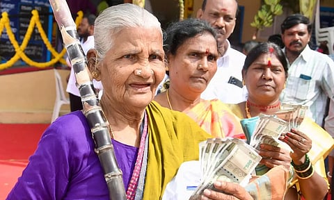 இதுவரை பொங்கல் பரிசுத்தொகுப்பு பெறவில்லையா... உங்களுக்கு ஒரு குட் நியூஸ்