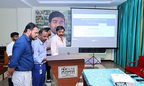 கட்டணமில்லா வேலைவாய்ப்பு சேவை..!- வள்ளலார் வேலைவாய்ப்பு சேவை இயக்கத்தை தொடங்கி வைத்த விஜய் சேதுபதி