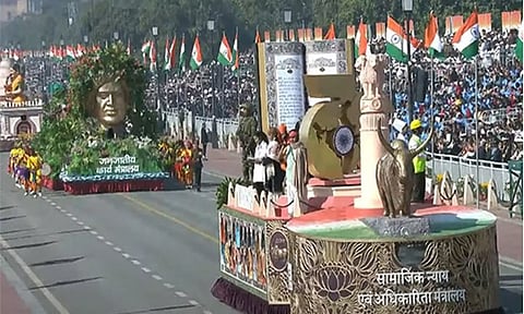 குடியரசு தினவிழா: 10,000 சிறப்பு விருந்தினர்களுக்கு அழைப்பு விடுத்த மத்திய அரசு