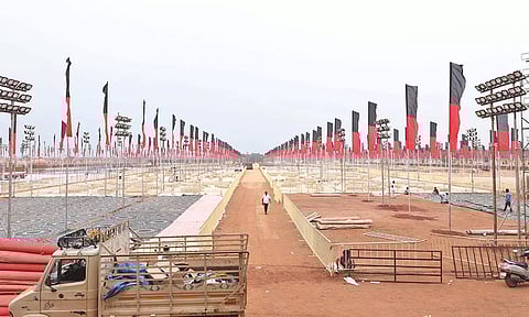 தி.மு.க. டெல்டா மண்டல மகளிர் அணி மாநாடு முன்னேற்பாடு பணிகள் தீவிரம்- அமைச்சர் கே.என்.நேரு ஆய்வு