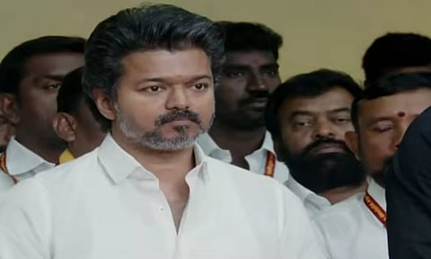 த.வெ.க. தலைவர் விஜய் தலைமையில் செயல்வீரர்கள் கூட்டம் தொடங்கியது