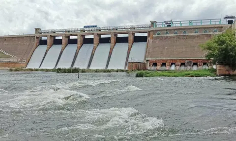 வைகை அணையில் பாசனத்துக்கான தண்ணீர் திறப்பு நிறுத்தம்