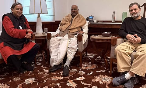 கார்கே, ராகுலுடன் சந்திப்பு: சர்ச்சைகளுக்கு முற்றுப்புள்ளி வைத்த சசி தரூர்