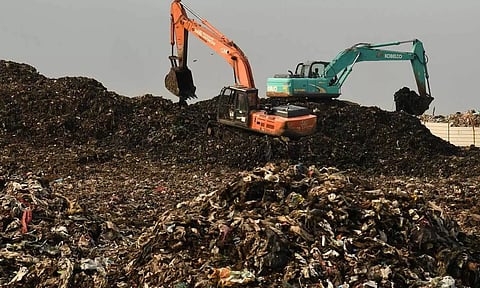 பெருங்குடி குப்பை கிடங்கில் வீசப்பட்ட பீகார் வாலிபரின் மனைவி உடல் இன்று மீட்பு- 100 போலீசார் 4 நாட்களாக தேடி கண்டுபிடித்தனர்