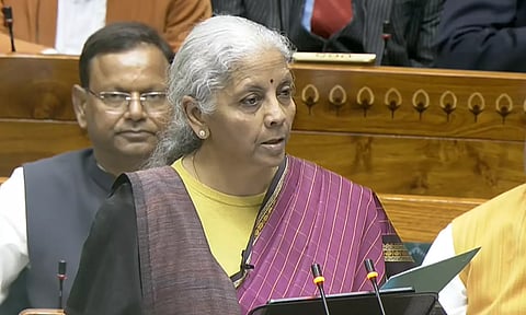 மத்திய பட்ஜெட்டை தாக்கல் செய்தார் நிர்மலா சீதாராமன்!