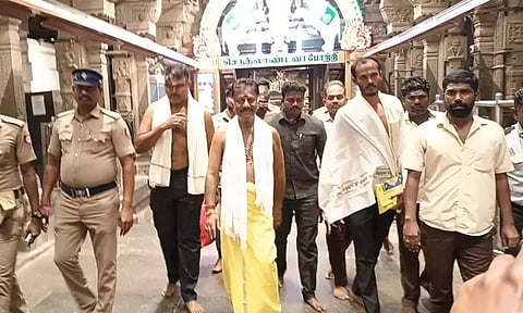 திருச்செந்தூர் கோவிலில் 2-வது நாளாக ஓ.பன்னீர்செல்வம் சாமி தரிசனம்