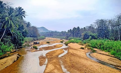 வறண்ட மூல வைகை ஆறு - கோடையில் குடிநீர் தட்டுப்பாடு அபாயம்