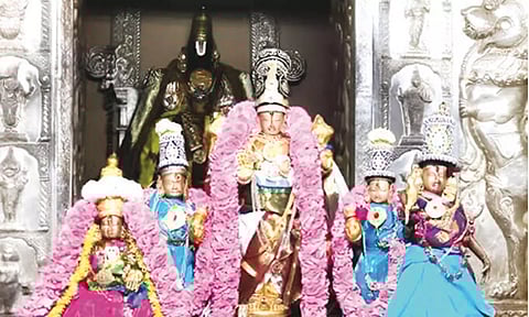 விளக்கொளி பெருமாள்