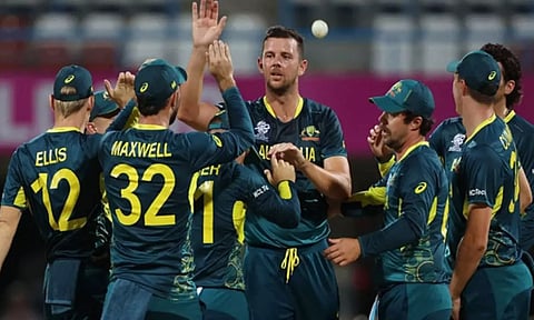 ஆஸ்திரேலியாவுக்கு பேரிடி... டி20 உலகக் கோப்பை தொடரில் இருந்து நட்சத்திர பந்துவீச்சாளர் விலகல்