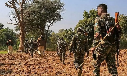 மகாராஷ்டிராவில் 3 நக்சலைட்டுகள் சுட்டுக்கொலை