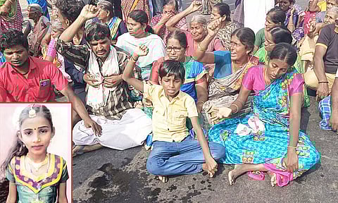 கலைநிகழ்ச்சி ஒத்திகையில் ஈடுபட்ட அரசு பள்ளி மாணவி திடீர் மரணம்: உடலை வாங்க மறுத்து உறவினர்கள் சாலை மறியல்